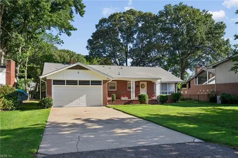 4 Mimosa Cres, Hampton, VA 23661 photo 2