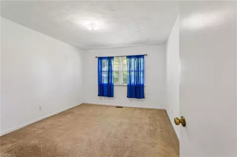 4 Mimosa Cres, Hampton, VA 23661 photo 30