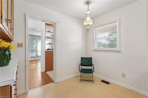 4 Mimosa Cres, Hampton, VA 23661 photo 10