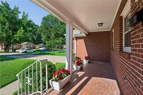 4 Mimosa Cres, Hampton, VA 23661 photo 6