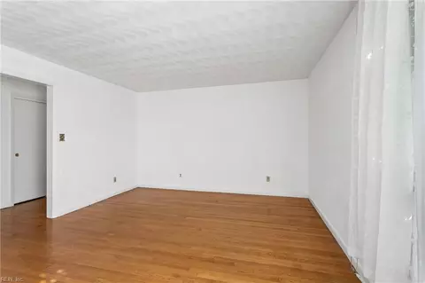 4 Mimosa Cres, Hampton, VA 23661 photo 22