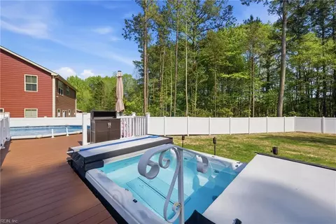 Exterior - 141 Declaration Ln, Suffolk, VA 23434 photo 10 of 12