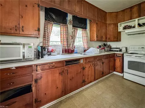 Kitchen - 772 Shell Rd, Chesapeake, VA 23323 photo 1 of 1