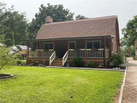 187 Launch Landing Rd, Moyock, NC 27958
