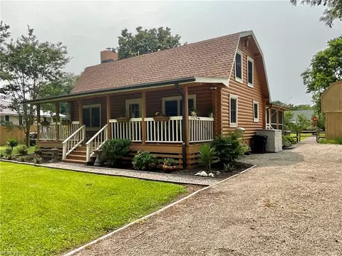187 Launch Landing Rd, Moyock, NC 27958