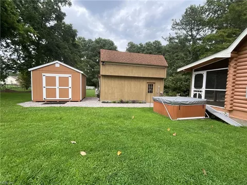 187 Launch Landing Rd, Moyock, NC 27958