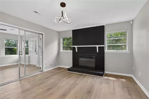 Living - 43 Azalea Dr, Hampton, VA 23669 photo 6 of 6