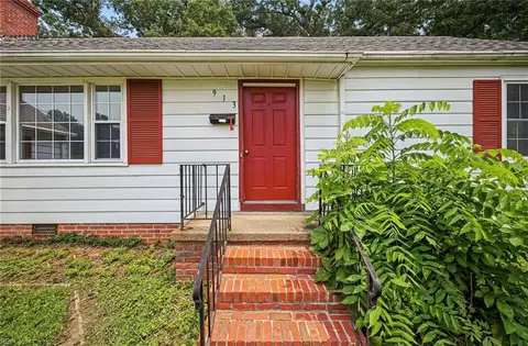 913 Jackson Dr, Williamsburg, VA 23185 photo 3