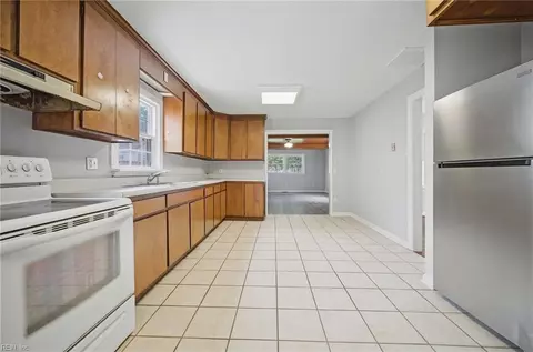 913 Jackson Dr, Williamsburg, VA 23185 photo 9