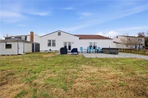 102 Diggs Dr, Hampton, VA 23666 photo 21