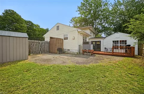 Exterior - 109 Janet Dr, Hampton, VA 23666 photo 7 of 8