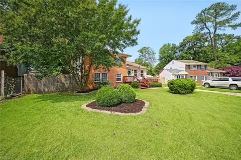 Exterior - 109 Janet Dr, Hampton, VA 23666 photo 2 of 8