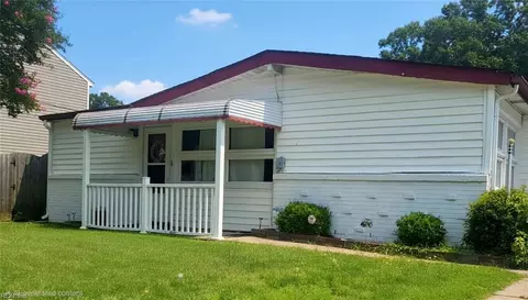 1505 Sparrow Rd, Chesapeake, VA 23325