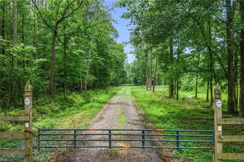 5 89ac Five Gables Woodlands, Gloucester, VA 23061