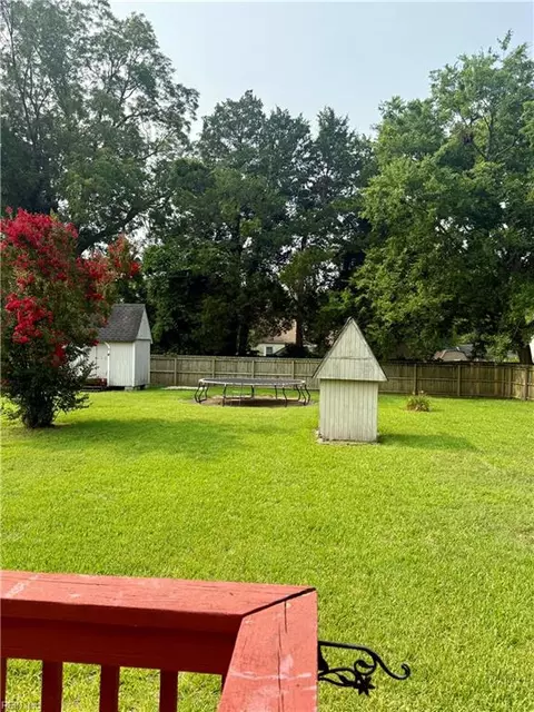 Other - 4 Cambridge Pl, Hampton, VA 23669 photo 1 of 7