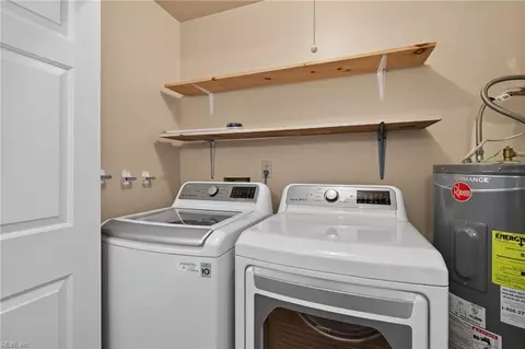 Other - 4 Cambridge Pl, Hampton, VA 23669 photo 2 of 7