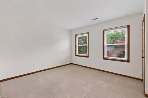 Bedroom - 4 Cambridge Pl, Hampton, VA 23669 photo 1 of 4