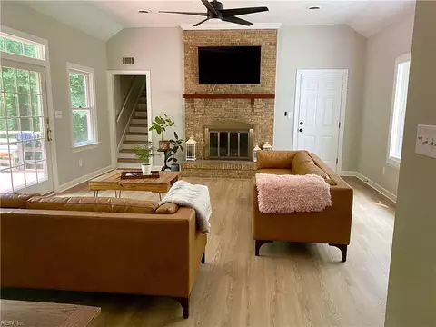 Living - 7615 Gloucester Village Dr, Gloucester, VA 23061 photo 2 of 3