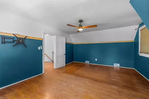 Bedroom - 131 Robinson Rd, Hampton, VA 23661 photo 10 of 13