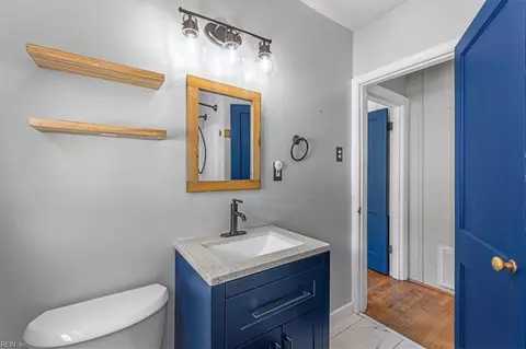Bath - 131 Robinson Rd, Hampton, VA 23661 photo 2 of 5