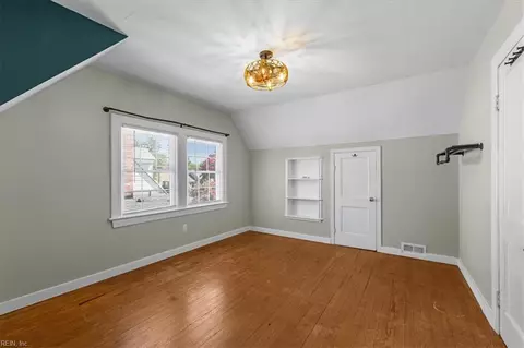 Bedroom - 131 Robinson Rd, Hampton, VA 23661 photo 11 of 13
