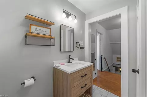 Bath - 131 Robinson Rd, Hampton, VA 23661 photo 5 of 5