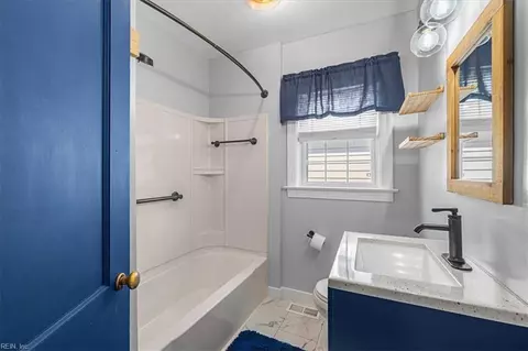 Bath - 131 Robinson Rd, Hampton, VA 23661 photo 1 of 5