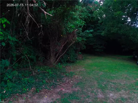 916 Quash St, Hampton, VA 23669 photo 2
