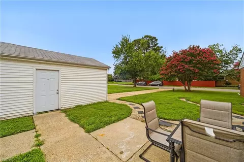 Exterior - 15 Hodges Dr, Hampton, VA 23666 photo 8 of 8