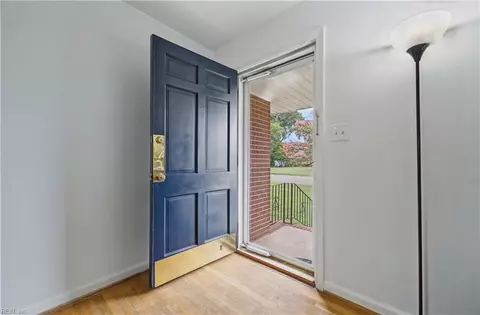 Entry Way - 15 Hodges Dr, Hampton, VA 23666 photo 1 of 1
