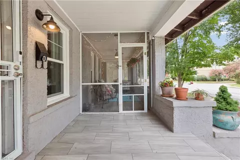 Exterior - 2104 Hampton Blvd, Norfolk, VA 23517 photo 3 of 12