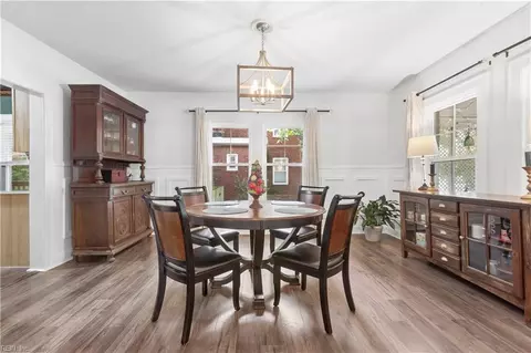 Dining - 2104 Hampton Blvd, Norfolk, VA 23517 photo 1 of 3