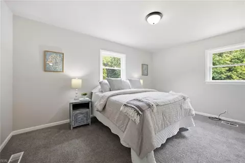 Bedroom - 213 Ward Dr, Hampton, VA 23669 photo 5 of 6