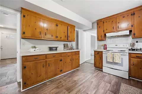 Kitchen - 213 Ward Dr, Hampton, VA 23669 photo 3 of 3