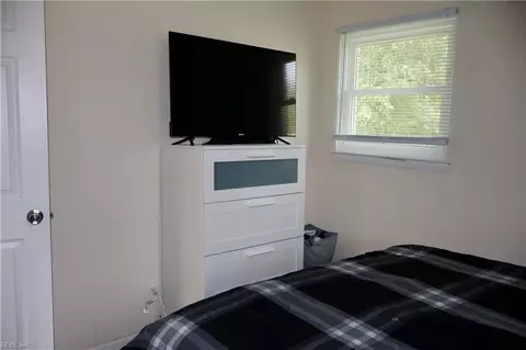 Bedroom - 3944 Port Road Rd, Chesapeake, VA 23321 photo 4 of 4