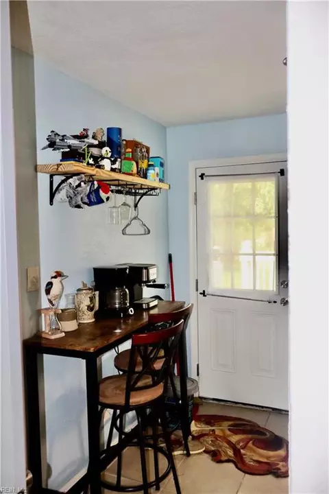 Entry Way - 3944 Port Road Rd, Chesapeake, VA 23321 photo 2 of 2