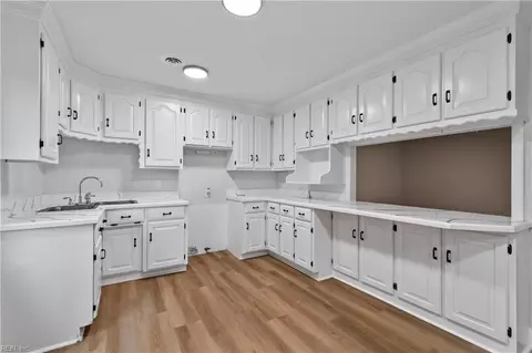 Kitchen - 4516 Exeter Dr, Suffolk, VA 23434 photo 5 of 5