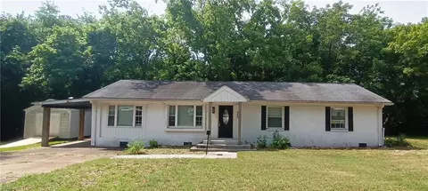 103 Rockbridge Rd, Portsmouth, VA 23707