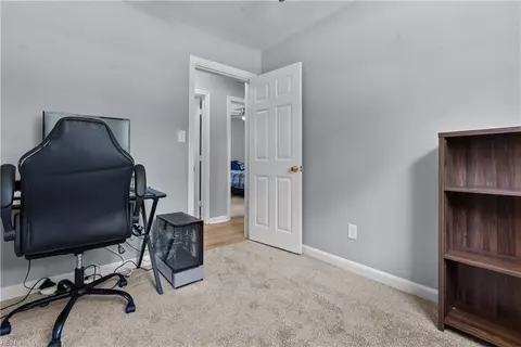 Bedroom - 48 Cornwall Ter, Hampton, VA 23666 photo 6 of 6
