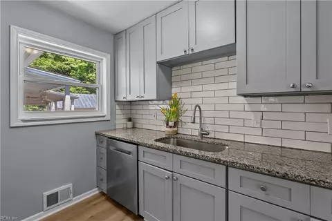 Kitchen - 48 Cornwall Ter, Hampton, VA 23666 photo 3 of 4