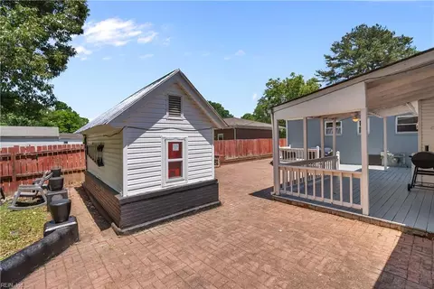 Exterior - 48 Cornwall Ter, Hampton, VA 23666 photo 5 of 9