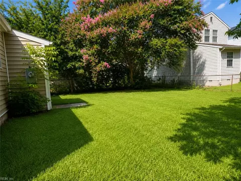 Exterior - 239 Libby St, Hampton, VA 23663 photo 3 of 4