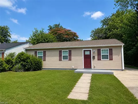 Exterior - 239 Libby St, Hampton, VA 23663 photo 1 of 4