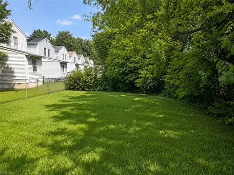 Exterior - 239 Libby St, Hampton, VA 23663 photo 2 of 4