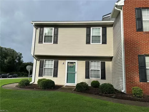 Exterior - 3301 Clover Meadows Dr, Chesapeake, VA 23321 photo 2 of 4