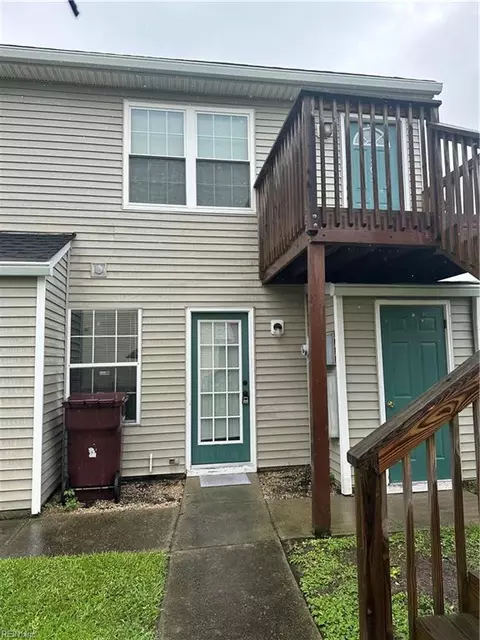 Exterior - 3301 Clover Meadows Dr, Chesapeake, VA 23321 photo 4 of 4