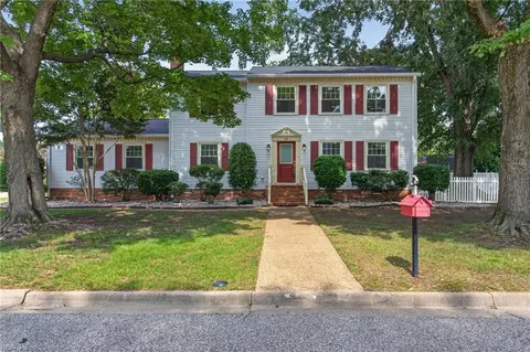 90 Orchard Cir, Newport News, VA 23602