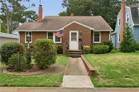 Exterior - 91 Alleghany Rd, Hampton, VA 23661 photo 2 of 9