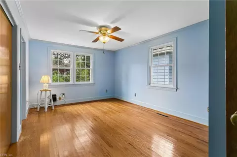 Bedroom - 91 Alleghany Rd, Hampton, VA 23661 photo 1 of 7