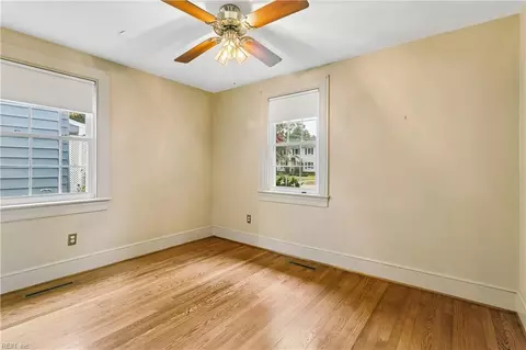 Bedroom - 91 Alleghany Rd, Hampton, VA 23661 photo 4 of 7